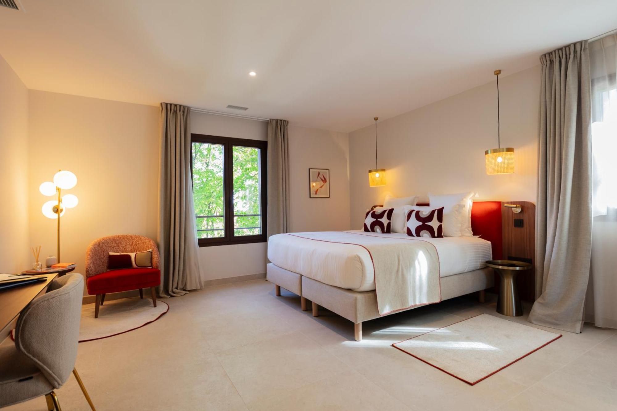 Hotel Et Restaurant La Bastide Bourrelly - Mathias Dandine Cabries Exterior photo