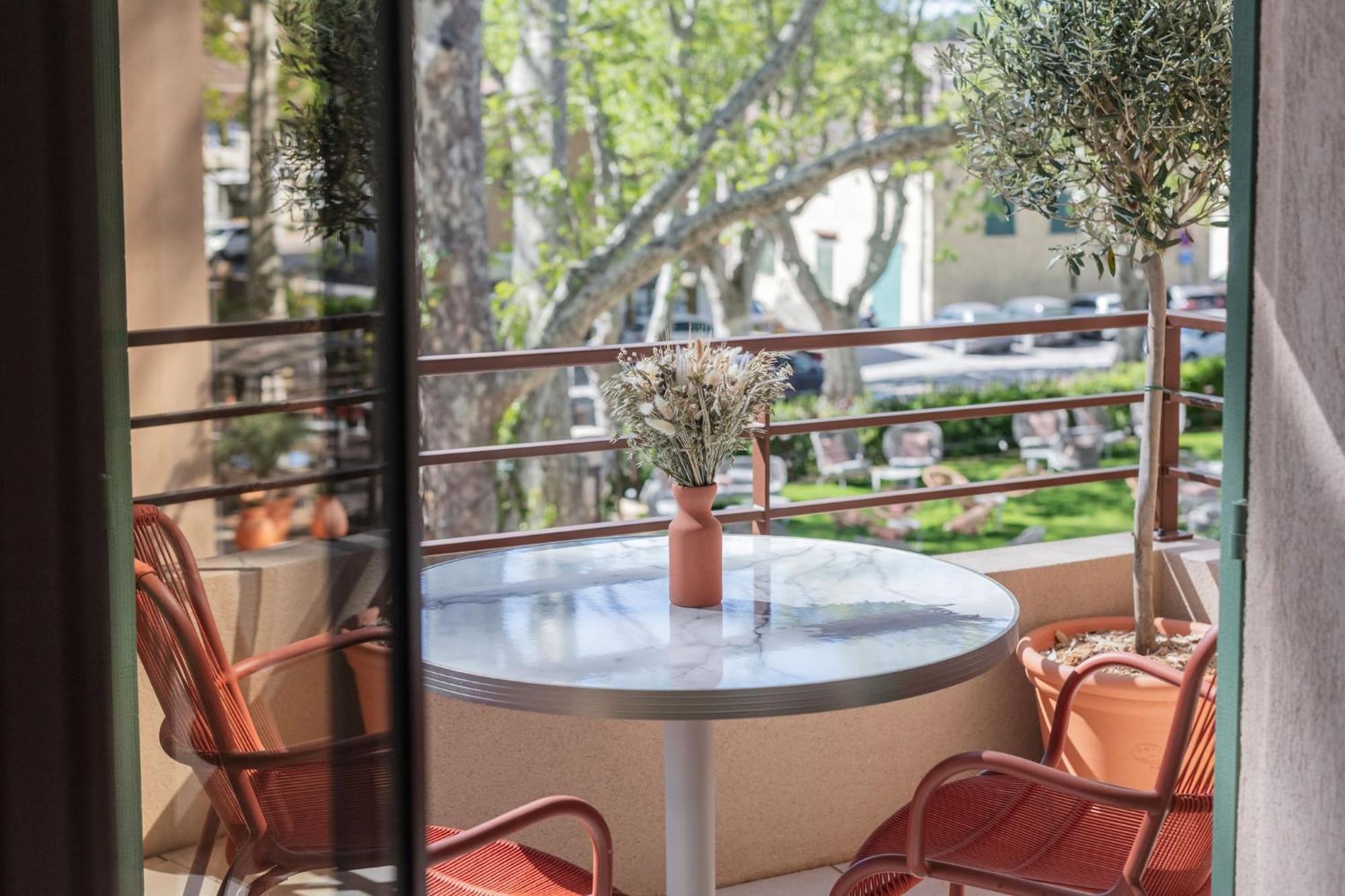 Hotel Et Restaurant La Bastide Bourrelly - Mathias Dandine Cabries Exterior photo